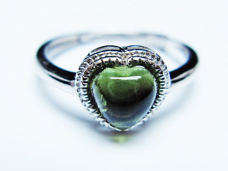 モルダバイト リング モルダウ石 指輪 ハート フリーサイズ 12号 一点物 メール便可 [M便 1/20] 199-629