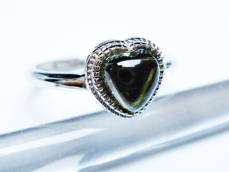 モルダバイト リング モルダウ石 指輪 ハート フリーサイズ 12号 一点物 メール便可 [M便 1/20] 199-629