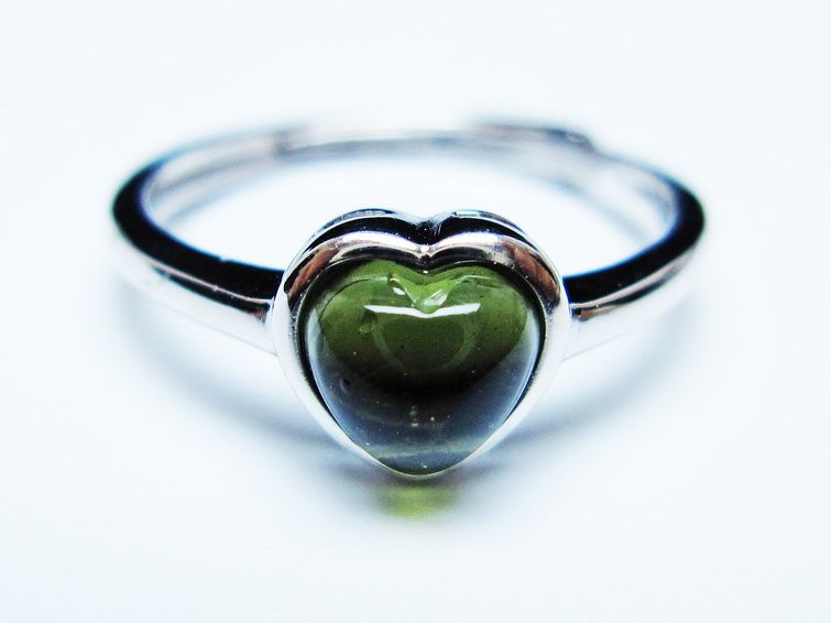 モルダバイト リング モルダウ石 指輪 ハート フリーサイズ 13号 一点物 メール便可 [M便 1/20] 199-644