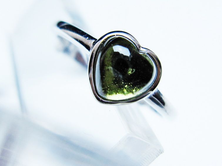 モルダバイト リング モルダウ石 指輪 ハート フリーサイズ 14号 一点物 メール便可 [M便 1/20] 199-649