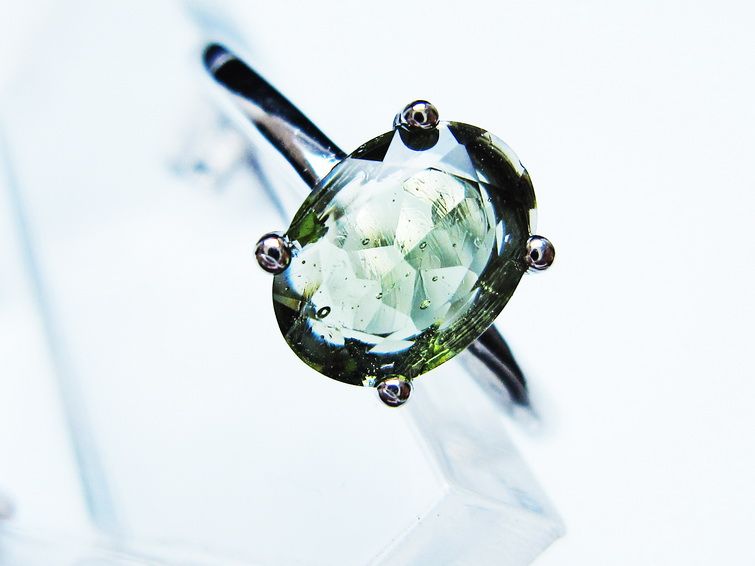 モルダバイト リング モルダウ石 指輪 フリーサイズ 13号 一点物 メール便可 [M便 1/20] 199-698