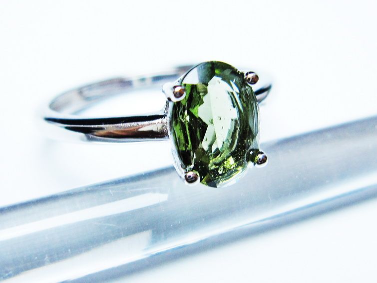 モルダバイト リング モルダウ石 指輪 フリーサイズ 13号 一点物 メール便可 [M便 1/20] 199-698