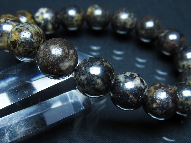 サハラNWA869隕石（コンドライト） ブレスレット 12mm 一点物 199-741