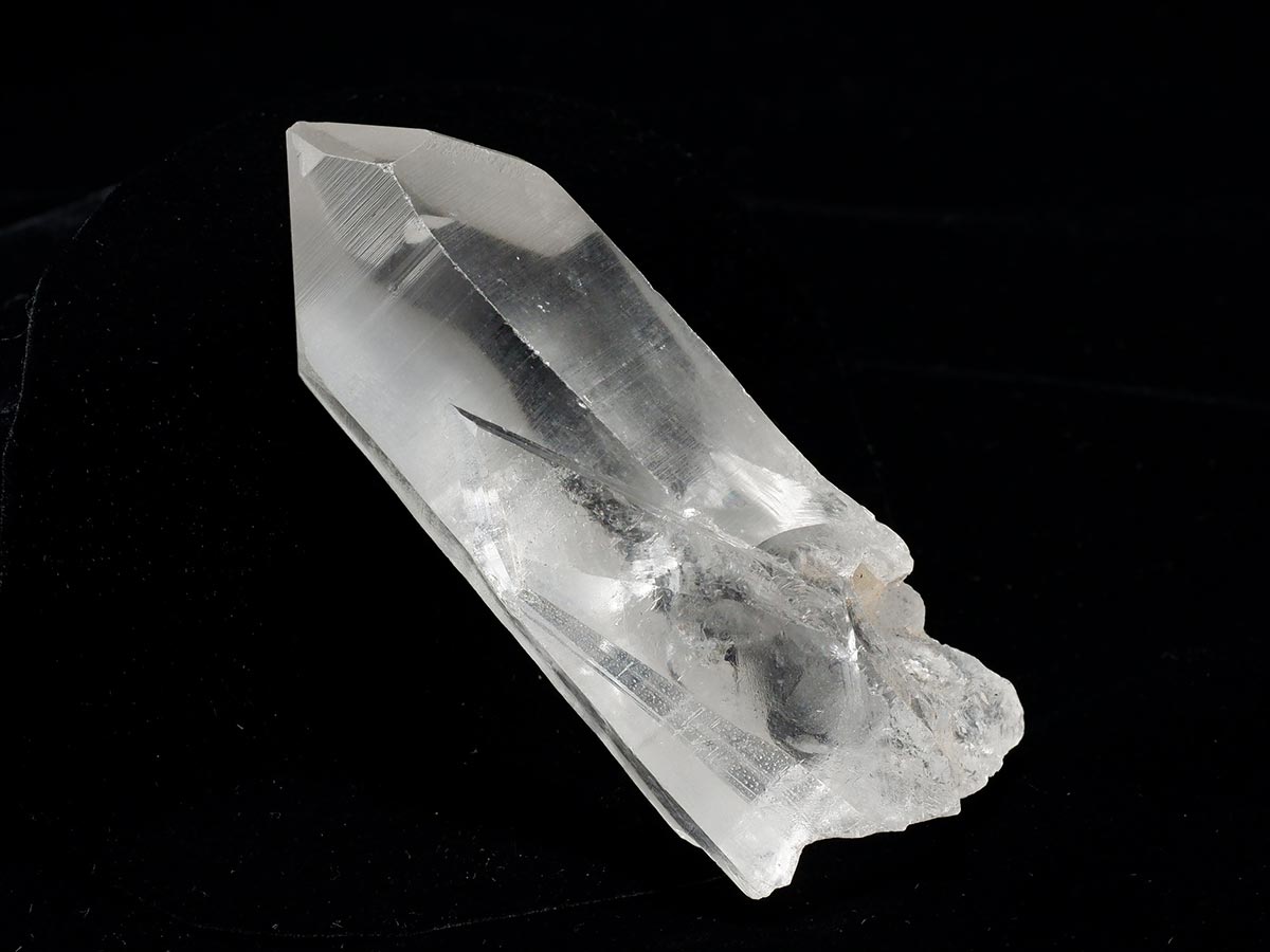 レムリアンシード 水晶 原石 証明書付属 ブラジル ミナスジェライス州 コリント産 レムリアンシードクリスタル 一点物  271-945