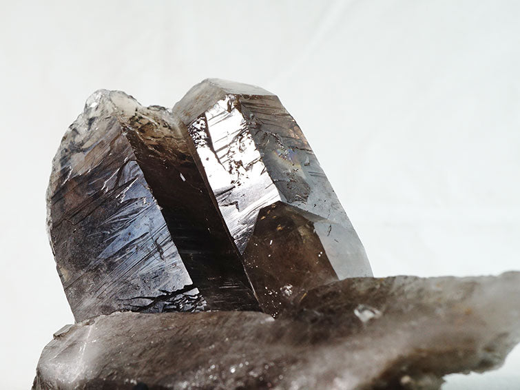 スモーキークォーツ クラスター モリオン 黒水晶 煙水晶 原石 ブラジル産 一点物 282-203