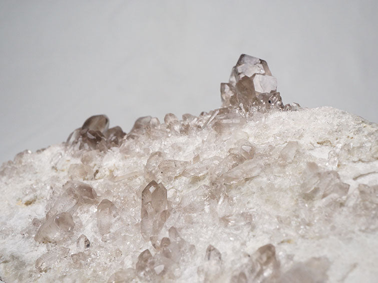 スモーキークォーツ クラスター 煙水晶 原石 モリオン 黒水晶 ブラジル産 一点物 282-504