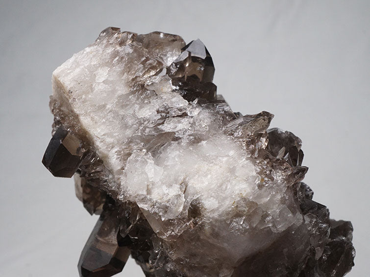 スモーキークォーツ クラスター 煙水晶 原石 モリオン 黒水晶 ブラジル産 一点物 282-509
