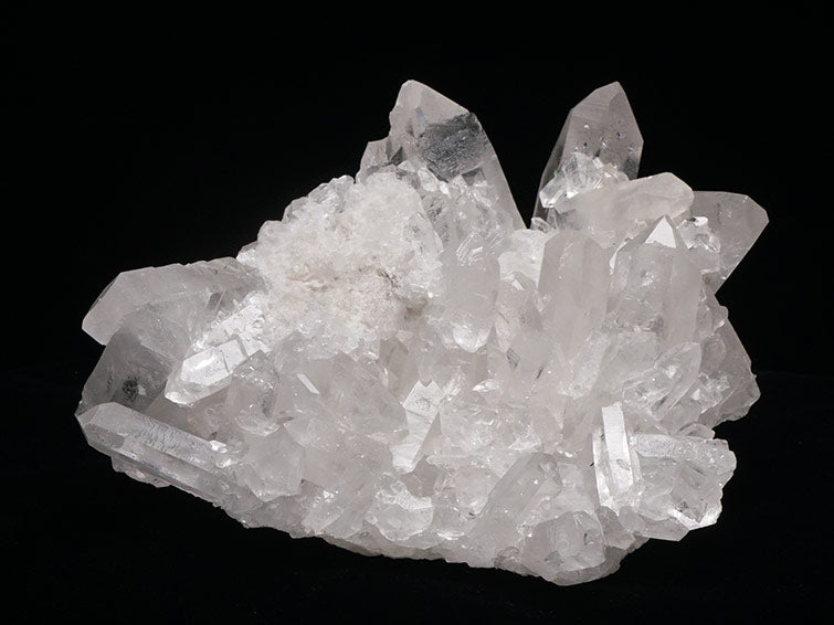 コリント産 水晶クラスター 水晶クラスター 1.5Kg ブラジル ミナスジェライス州 コリント産