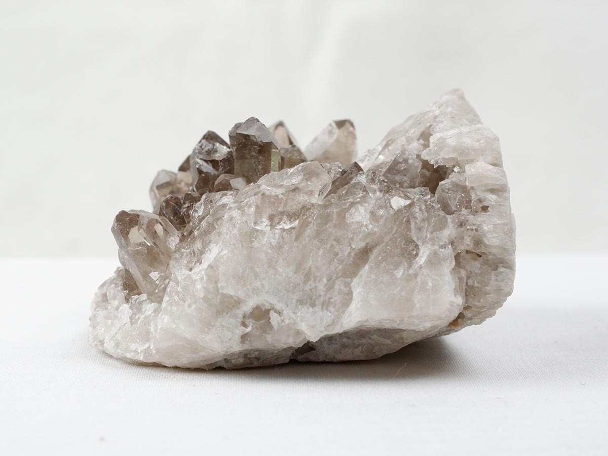 スモーキークォーツ クラスター ブラジル産 煙水晶 原石 一点物 282-721