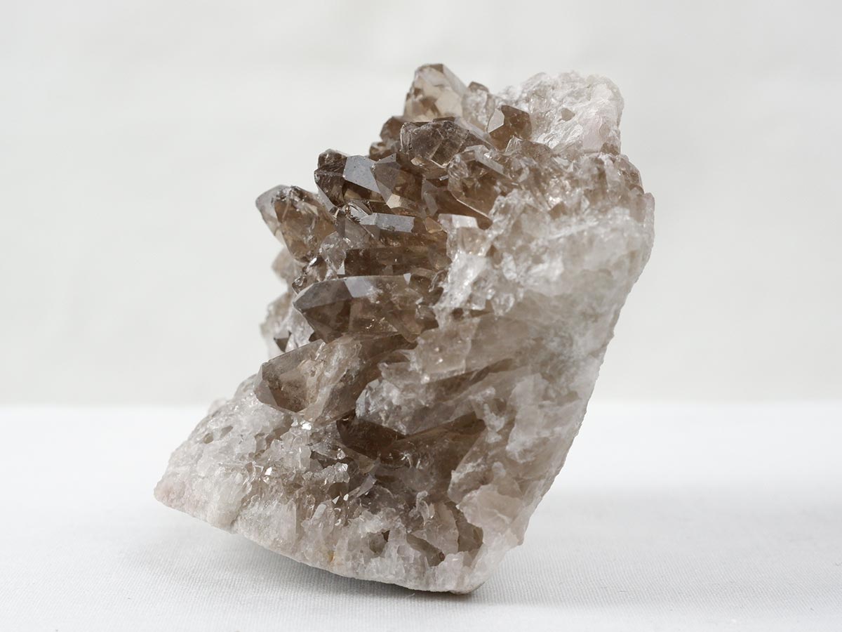 スモーキークォーツ クラスター ブラジル産 煙水晶 原石 一点物 282-721