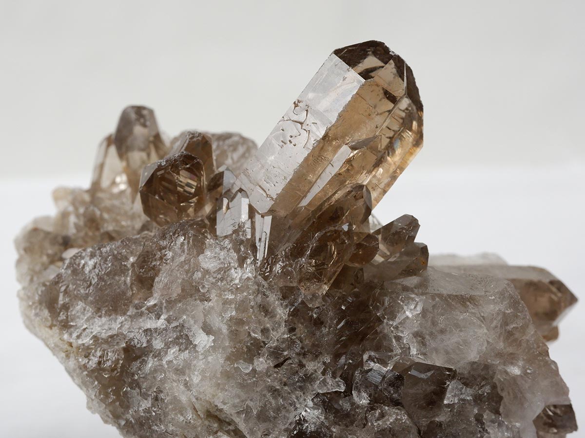 スモーキークォーツ クラスター ブラジル産 煙水晶 原石 一点物 282-726