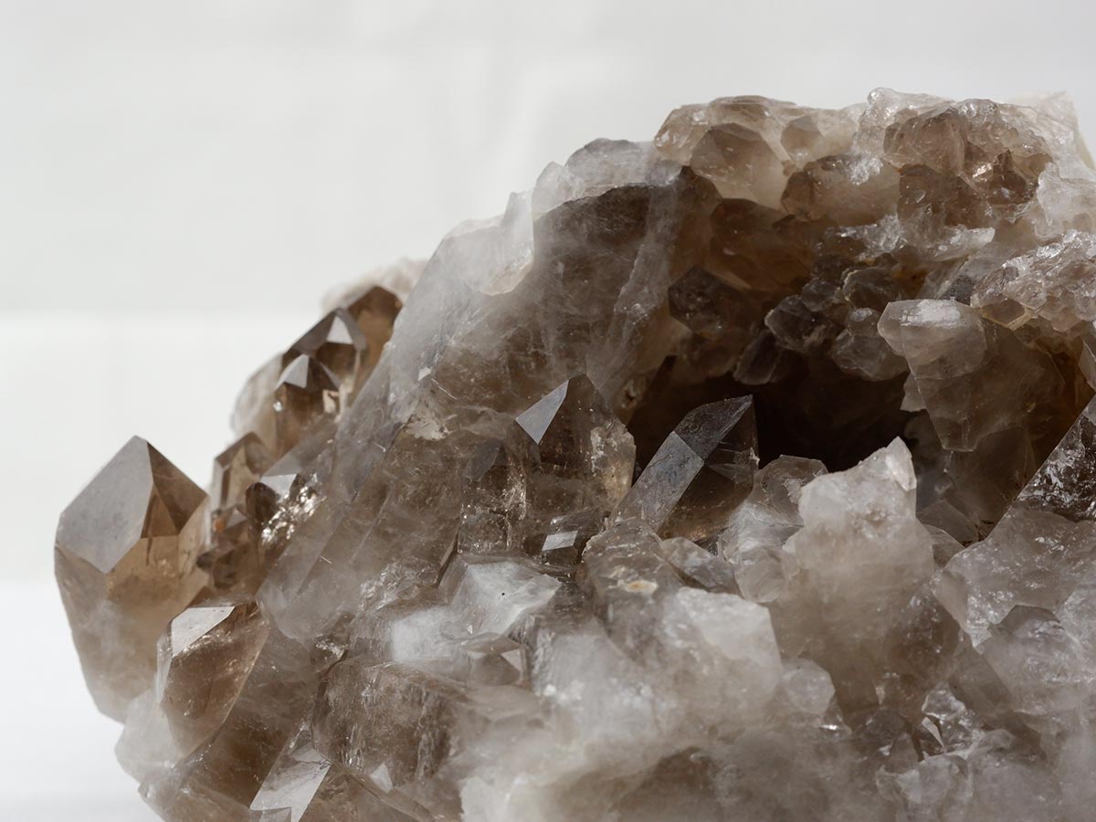 スモーキークォーツ クラスター ブラジル産 煙水晶 原石 一点物 282-728