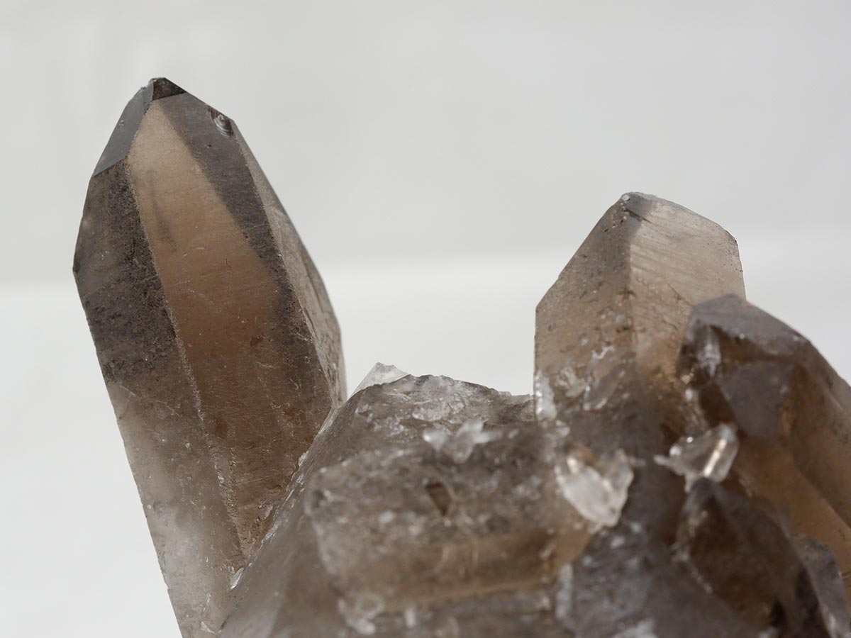 スモーキークォーツ クラスター ブラジル産 煙水晶 原石 一点物 282-730