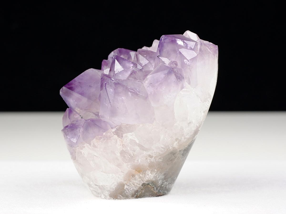 アメジストクラスター 原石 ウルグアイ産 花型 フラワー amethyst 一点物 282-743