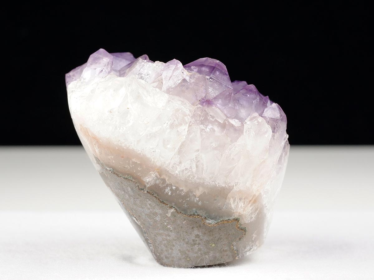 アメジストクラスター 原石 ウルグアイ産 花型 フラワー amethyst 一点物 282-743