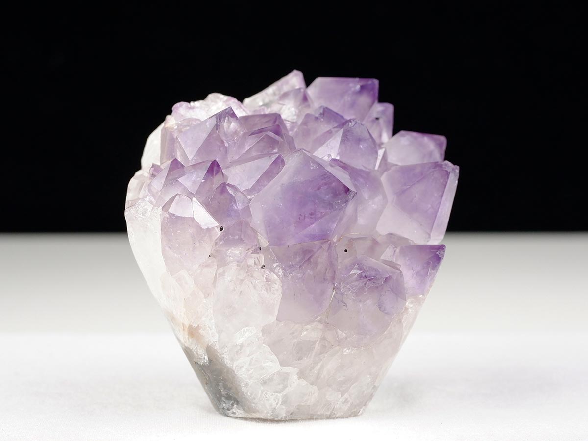 アメジストクラスター 原石 ウルグアイ産 花型 フラワー amethyst 一点物 282-743