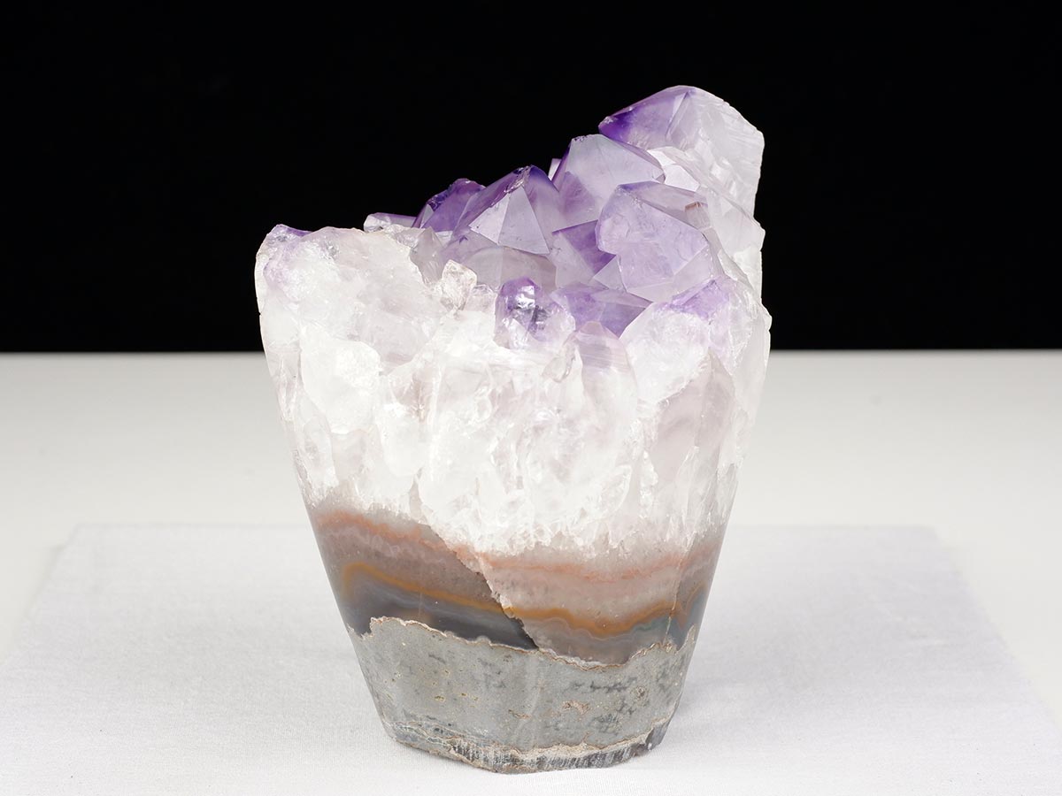 アメジストクラスター 原石 ウルグアイ産 花型 フラワー amethyst 一点物 282-753