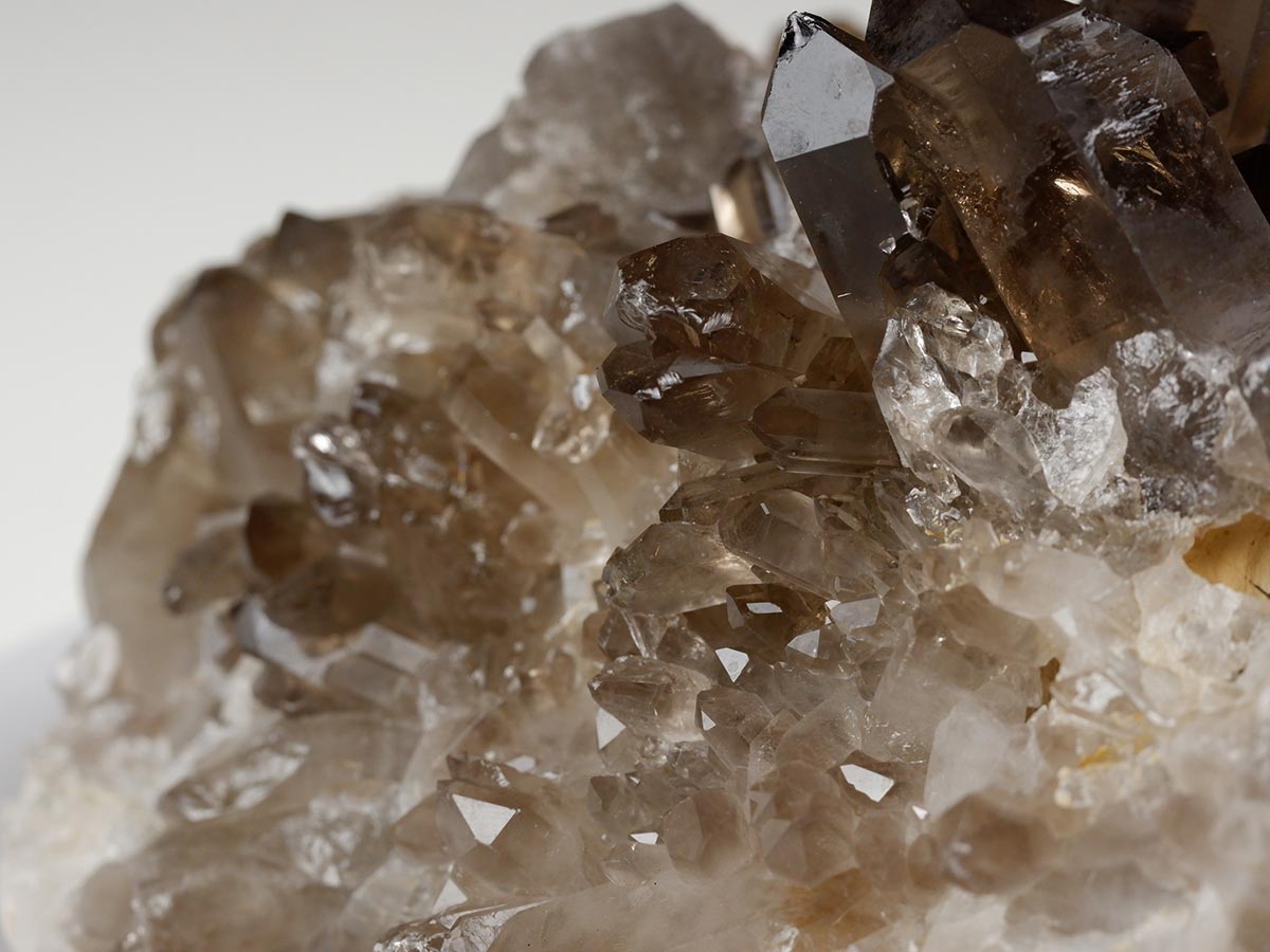 2Kg スモーキークォーツ クラスター ブラジル産 煙水晶 原石 一点物