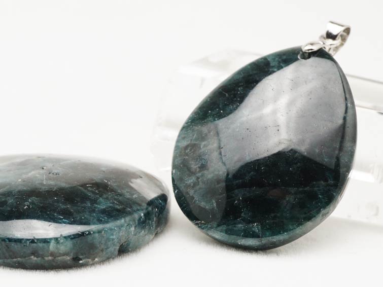 アパタイト ペンダント 燐灰石 ペンダントトップ Pendant Apatite メンズ レディース ランダム発送 メール便可 [M便 1/20] 712-143