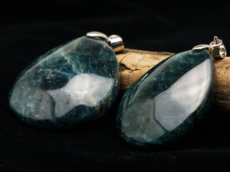 アパタイト ペンダント 燐灰石 ペンダントトップ Pendant Apatite メンズ レディース ランダム発送 メール便可 [M便 1/20] 712-143