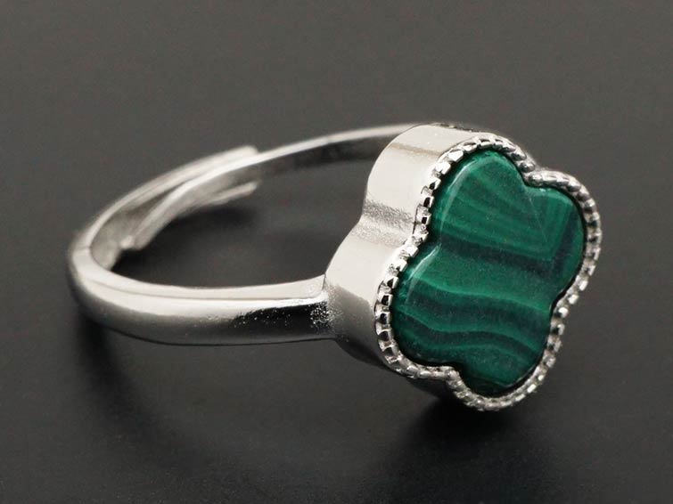 マラカイト 指輪 リング クローバー 四つ葉 malachite 孔雀石 ring