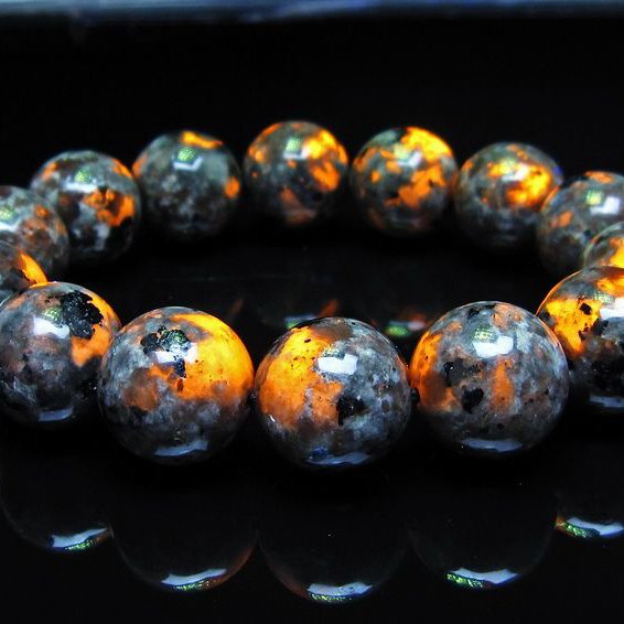 しんちゃんユーパーライト ユーパーライト – 天然石・パワーストーンの東昇