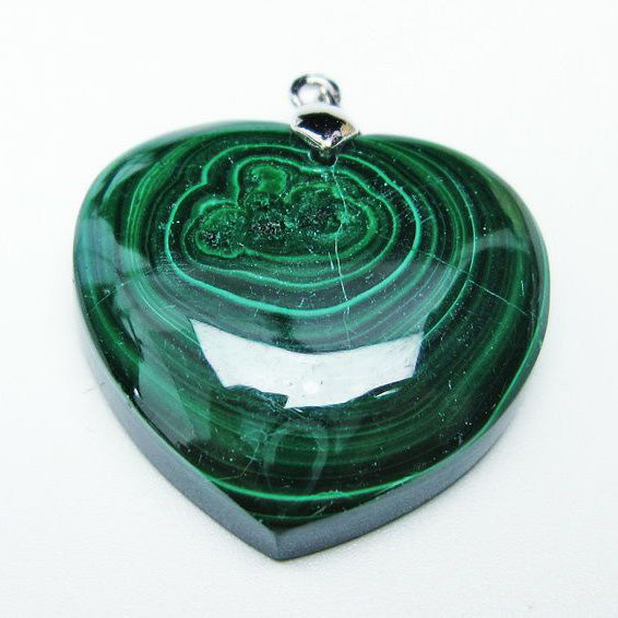 マラカイト（孔雀石） – 天然石・パワーストーンの東昇