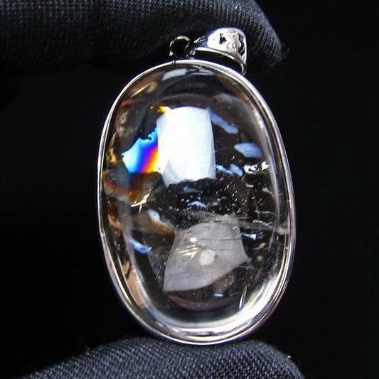 アイリスクォーツ 水晶 ペンダント 虹入り メール便可 一点物 112-14110
