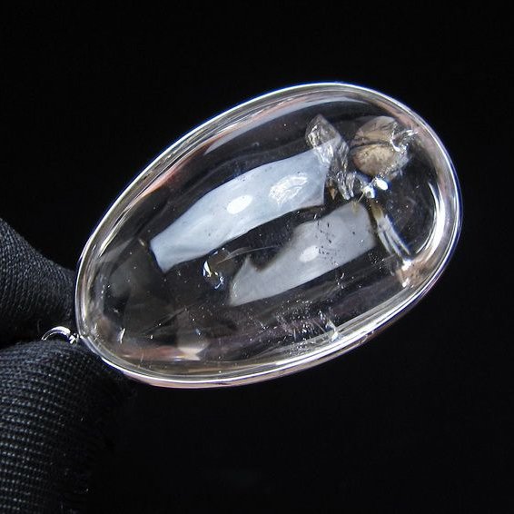 アイリスクォーツ 水晶 ペンダント 虹入り メール便可 一点物 112-14113