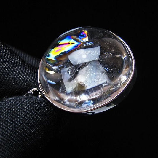 アイリスクォーツ 水晶 ペンダント 虹入り メール便可 一点物 112-14133