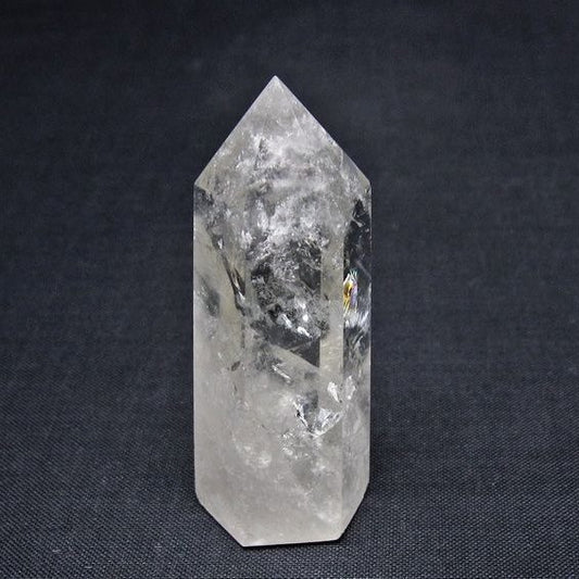 水晶 六角柱 虹入り ポイント 置物 一点物 142-10961