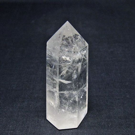 水晶 六角柱 虹入り ポイント 置物 一点物 142-10976