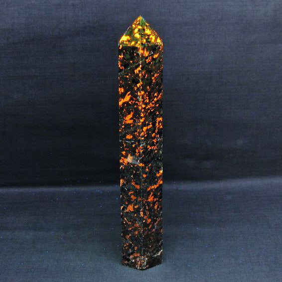 1.1Kg ユーパーライト 六角柱 一点物  152-3385