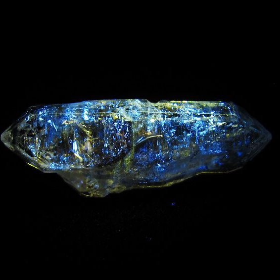 オイルインクォーツ 原石 石油入り 水晶 171-5086