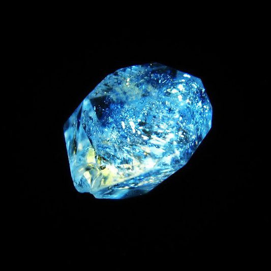 オイルインクォーツ 原石 石油入り 水晶 171-5143