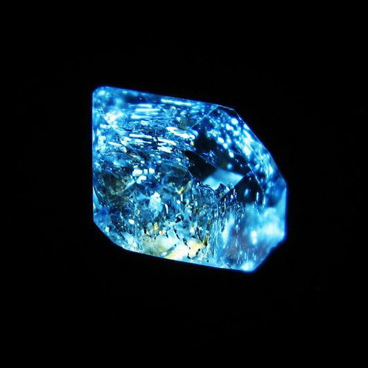 オイルインクォーツ 原石 石油入り 水晶 171-5179