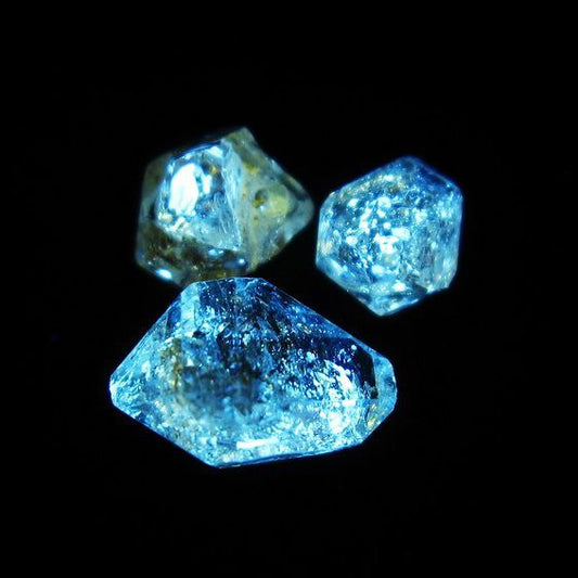 オイルインクォーツ 原石 石油入り 水晶 171-5204