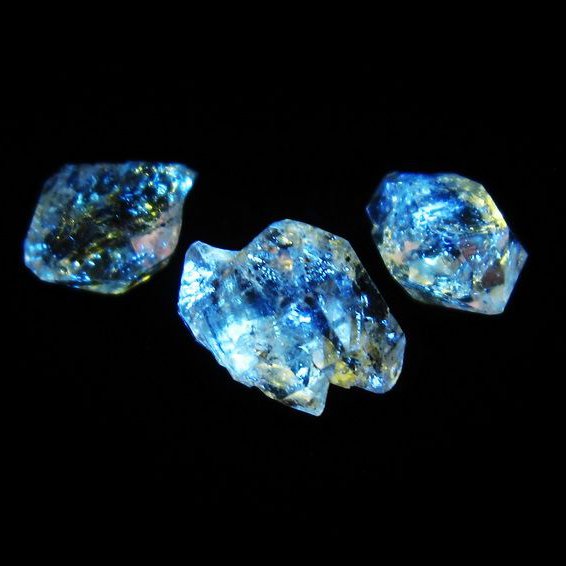 オイルインクォーツ 原石 石油入り 水晶 171-5207
