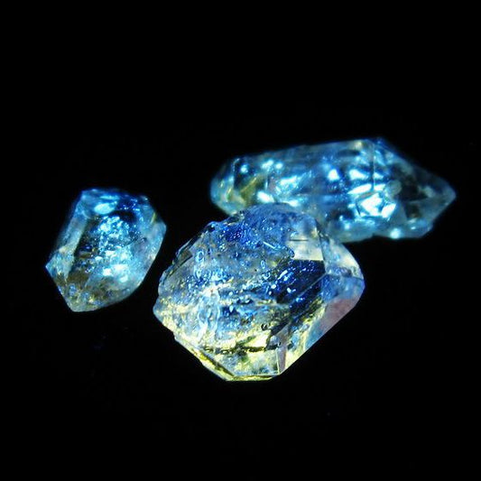 オイルインクォーツ 原石 石油入り 水晶 171-5210