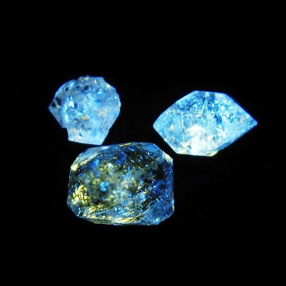 オイルインクォーツ 原石 石油入り 水晶 171-5212