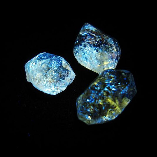 オイルインクォーツ 原石 石油入り 水晶 171-5215