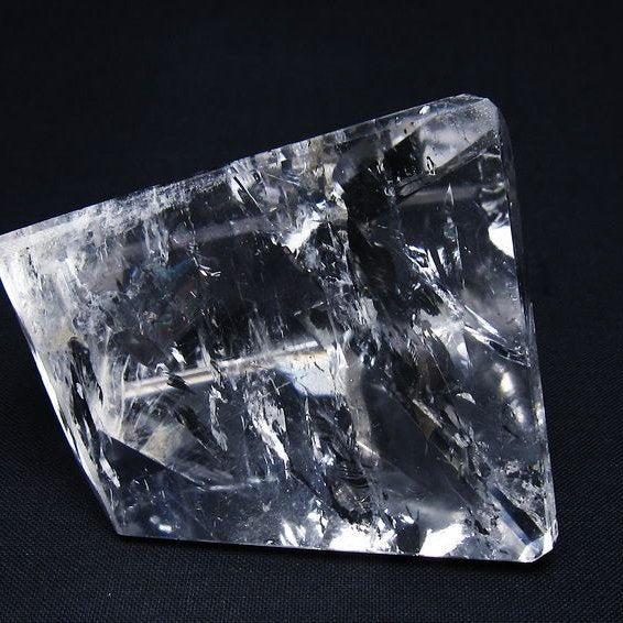 水晶 原石 虹入り 一点物 171-5954