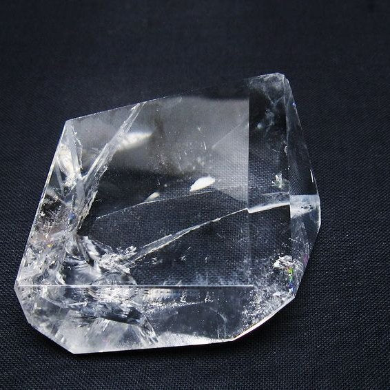 水晶 原石 虹入り 一点物 171-5980