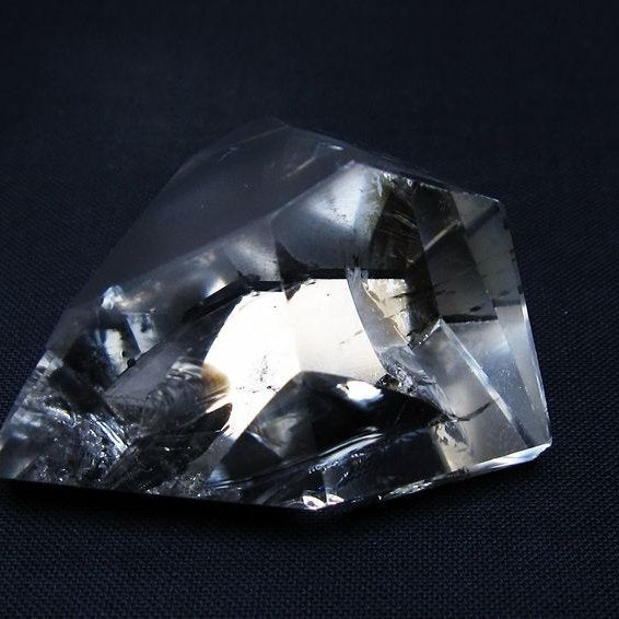 水晶 原石 虹入り 一点物 171-5997