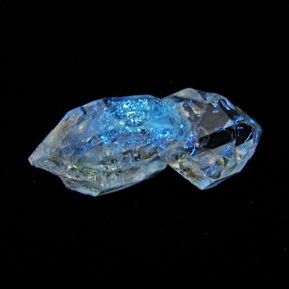 オイルインクォーツ 原石 石油入り 一点物 171-6380