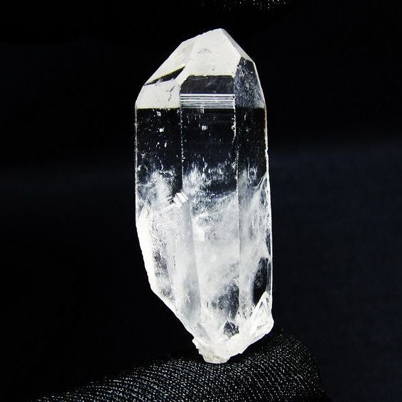水晶 原石 アーカンソー産 一点物 171-7018