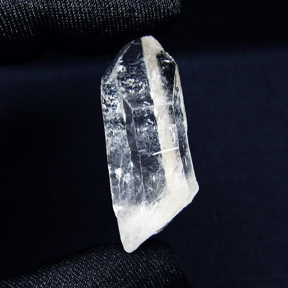水晶 原石 アーカンソー産 一点物 171-7021