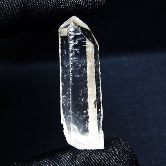 水晶 原石 アーカンソー産 一点物 171-7023