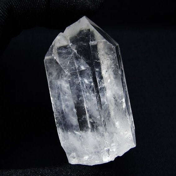 水晶 原石 アーカンソー産 一点物 171-7081