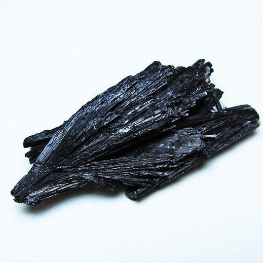 ブラック カイヤナイト 原石 一点物 171-7498